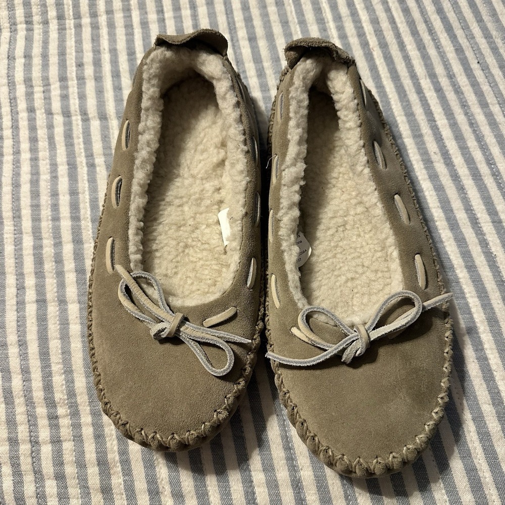 L.L.Bean Hearthside Moccasin Slipper Women's Size 5 *FLAW*